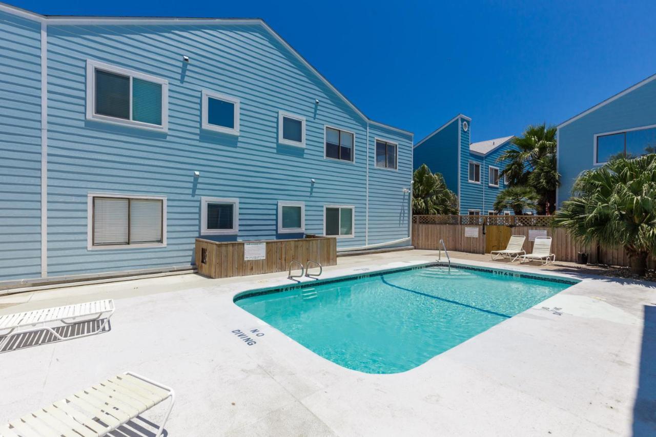 Corpus Christi-Padre Island Condo Is Walking Distance To Beach By Mustang Island, Sleeps Four, 2025 Traveler Award, Winter Rates Kültér fotó